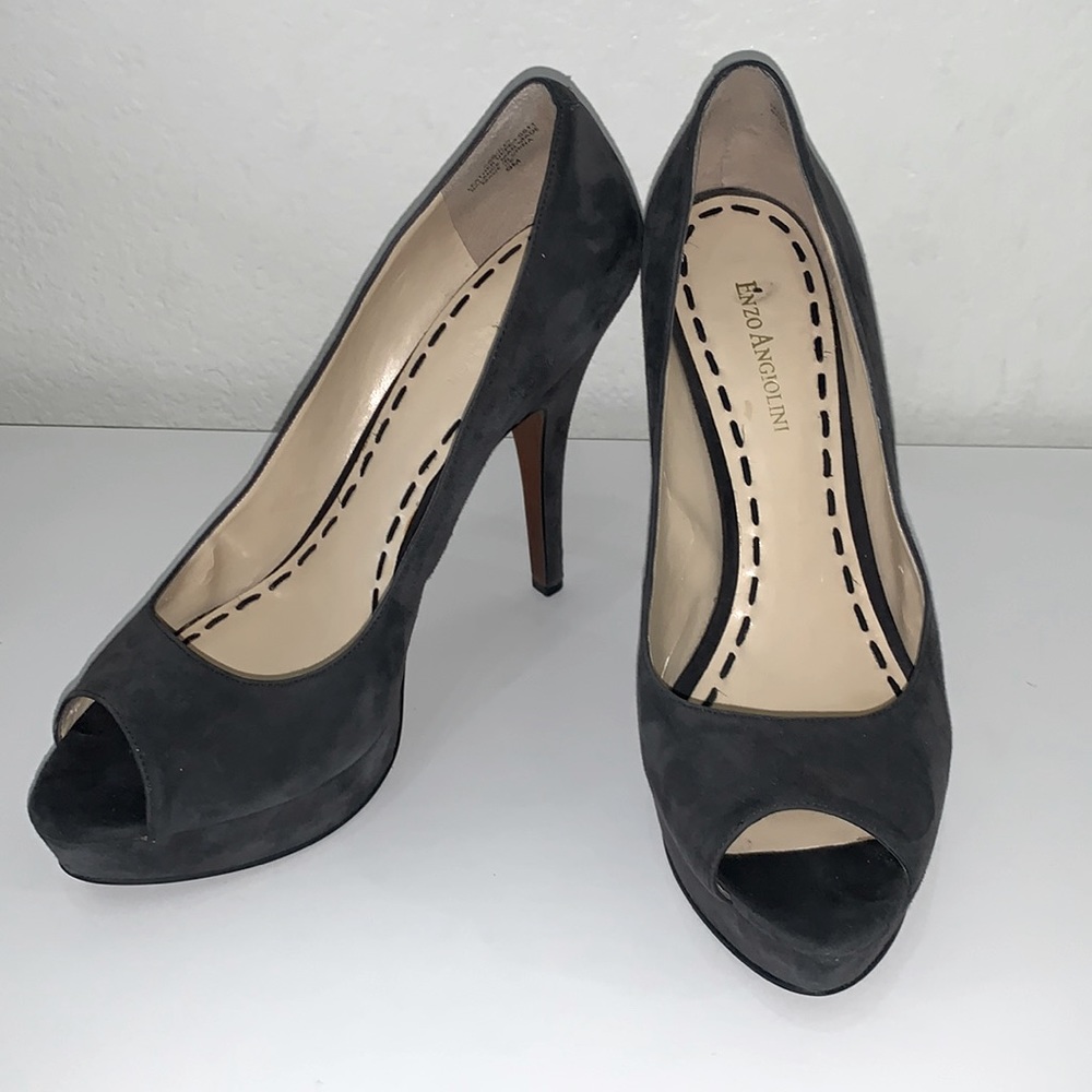 Enzo Angiolini Gray Suede Peep Toe Pumps Size 9